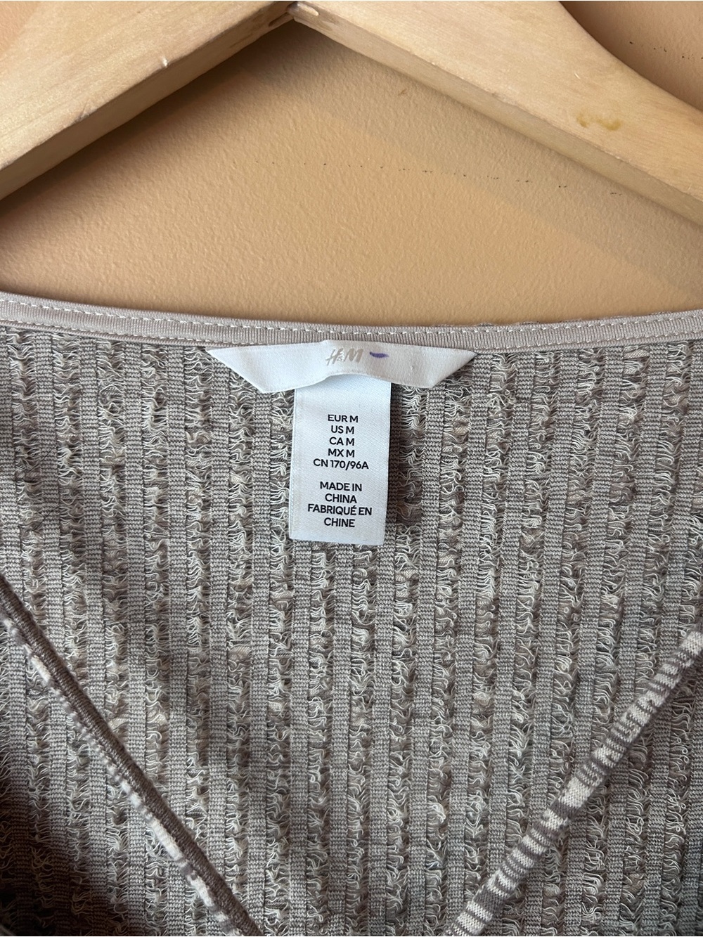 H&m Ribbed Keyhole Long-Sleeve Top in Heather Gray - Picture 3 of 6
